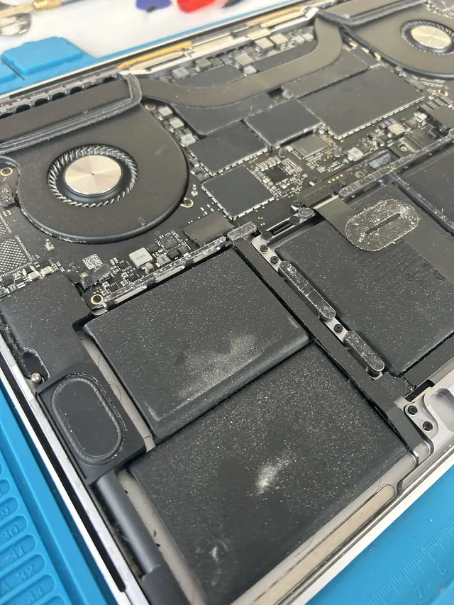 MacBook Akku-Reparatur Grenchen – Laptop Reparatur PhoneKlinik